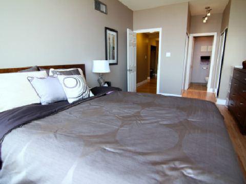 uph 11 - 550 Webb Dr, Condo with 2 bedrooms, 2 bathrooms and 2 parking in Mississauga ON | Image 4