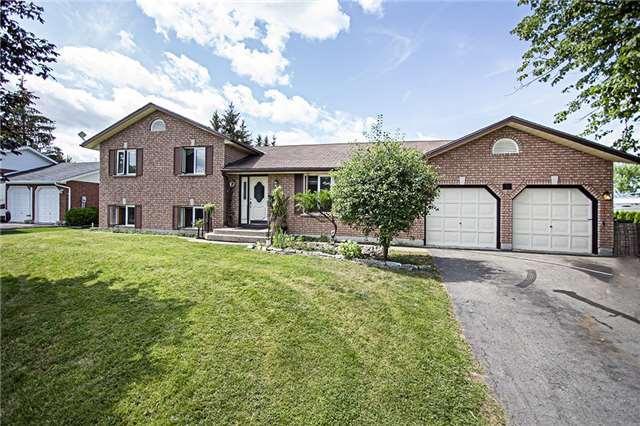 49 O'reilly Lane, House detached with 2 bedrooms, 2 bathrooms and 6 parking in Kawartha Lakes ON | Image 1