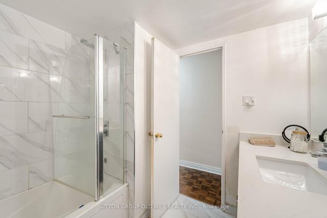 1106 - 15 La Rose Ave, Condo with 3 bedrooms, 2 bathrooms and 1 parking in Toronto ON | Image 14