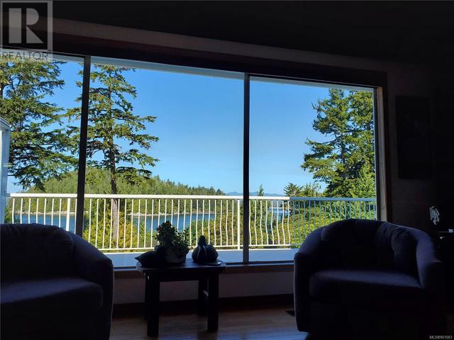 270 Cedar St, House detached with 3 bedrooms, 2 bathrooms and 4 parking in Tofino BC | Image 8