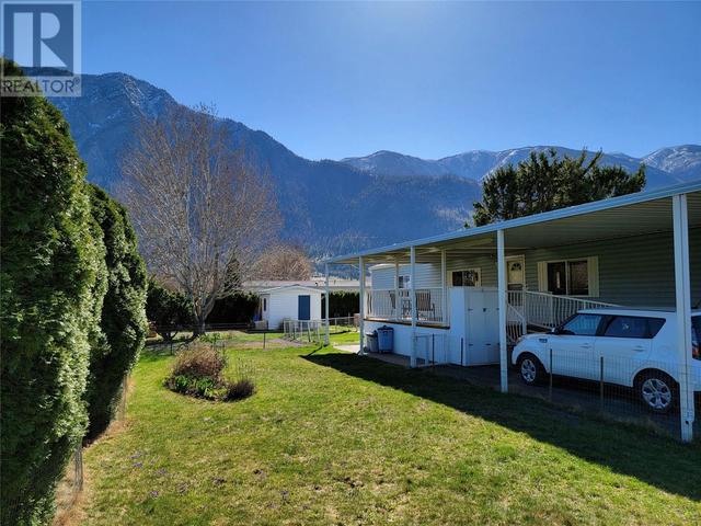 715 10th Avenue, House detached with 2 bedrooms, 2 bathrooms and null parking in Keremeos BC | Image 35
