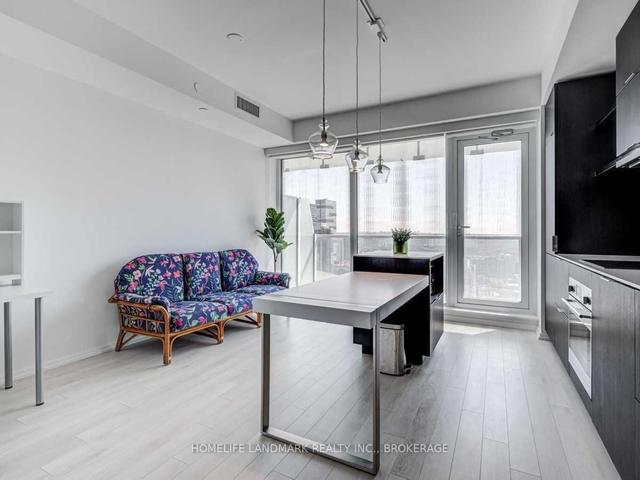 3103 - 197 Yonge St, Condo with 1 bedrooms, 1 bathrooms and 0 parking in Toronto ON | Image 2