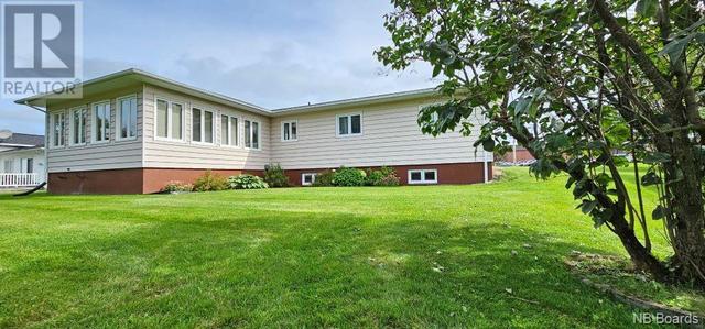 233 Reservoir Street, House detached with 2 bedrooms, 2 bathrooms and null parking in Grand Falls NB | Image 10