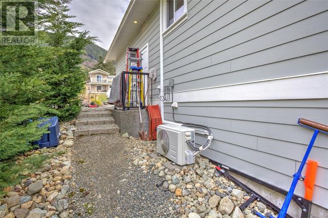 94 Beech Cres, House detached with 3 bedrooms, 3 bathrooms and 6 parking in Lake Cowichan BC | Image 67