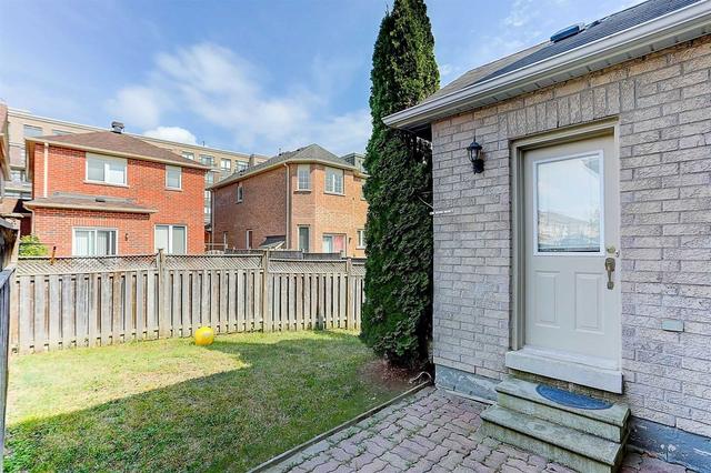 35 Briarcrest Dr, House semidetached with 3 bedrooms, 4 bathrooms and 2 parking in Markham ON | Image 27