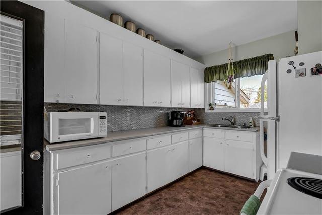1009 Second Street W, House detached with 3 bedrooms, 1 bathrooms and 4 parking in Cornwall ON | Image 3