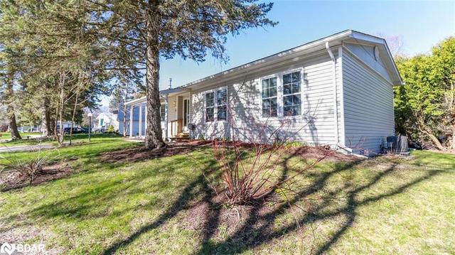6 Honeysuckle Lane, House detached with 2 bedrooms, 2 bathrooms and 2 parking in Innisfil ON | Image 12