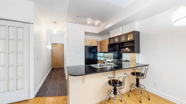 228 - 350 Wellington St W, Condo with 1 bedrooms, 1 bathrooms and 0 parking in Toronto ON | Image 9