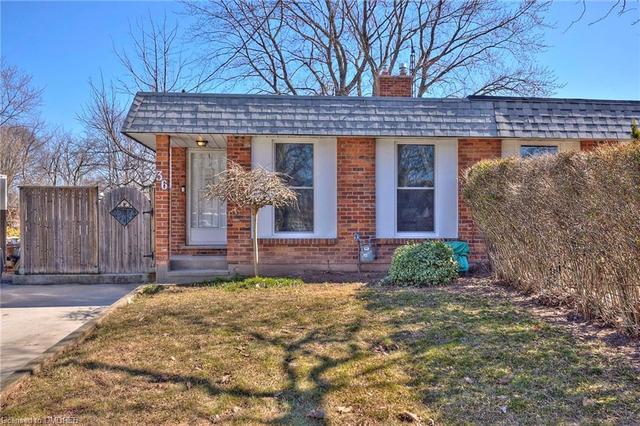 36 Knightwood Drive, House semidetached with 3 bedrooms, 1 bathrooms and 3 parking in St. Catharines ON | Image 1