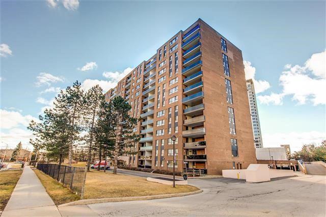 606 - 4 Lisa St, Condo with 2 bedrooms, 1 bathrooms and 1 parking in Brampton ON | Image 1