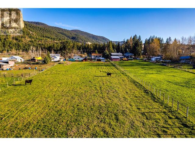 1541 Eagle Rock Road, House detached with 5 bedrooms, 2 bathrooms and 2 parking in Spallumcheen BC | Image 55