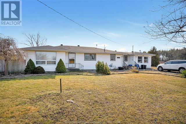 2695 County Rd 12, House detached with 4 bedrooms, 1 bathrooms and null parking in Essex ON | Image 1