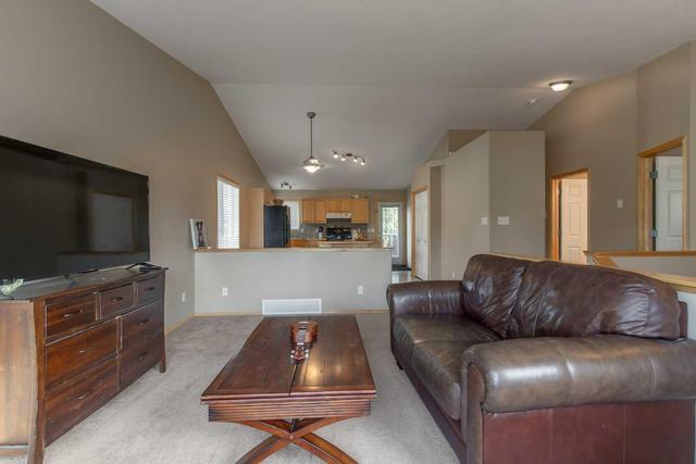 325 Red Crow Boulevard W, House detached with 4 bedrooms, 2 bathrooms and 4 parking in Lethbridge AB | Image 10