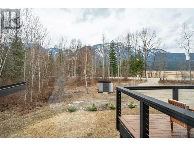 3108 Airport Way, House detached with 8 bedrooms, 7 bathrooms and null parking in Columbia Shuswap B BC | Image 51