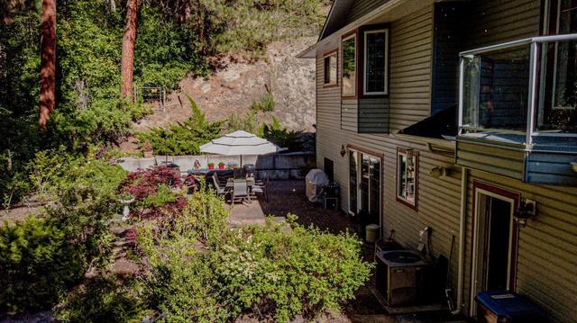 3257 Juniper Drive, House detached with 3 bedrooms, 3 bathrooms and 2 parking in Okanagan Similkameen E BC | Image 10