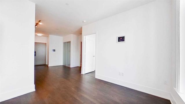3802 - 10 York St, Condo with 1 bedrooms, 1 bathrooms and 0 parking in Toronto ON | Image 5