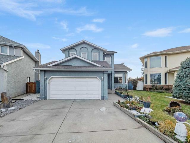 33 Coronado Place Ne, House detached with 3 bedrooms, 3 bathrooms and 4 parking in Calgary AB | Image 1