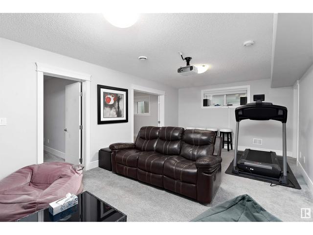 4390 Crabapple Cr Sw, House detached with 5 bedrooms, 3 bathrooms and null parking in Edmonton AB | Image 36