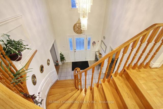 4 Claudia Ave, House detached with 4 bedrooms, 4 bathrooms and 7 parking in Vaughan ON | Image 27