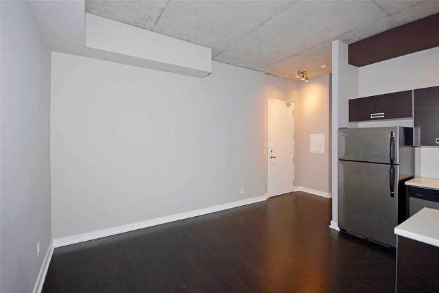 209 - 60 Bathurst St, Condo with 1 bedrooms, 1 bathrooms and 1 parking in Toronto ON | Image 3