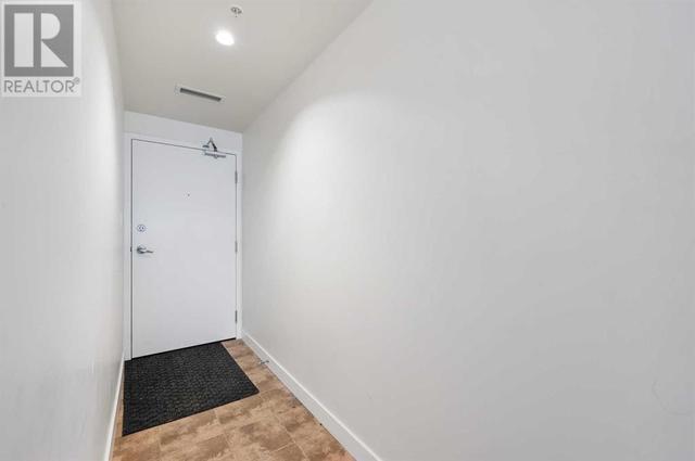 202, - 3830 Brentwood Road Nw, Condo with 1 bedrooms, 1 bathrooms and 1 parking in Calgary AB | Image 2