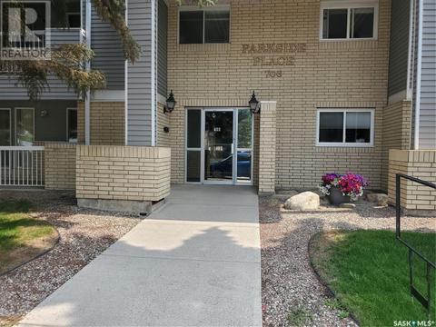 110 - 706 Confederation Drive, Condo with 1 bedrooms, 1 bathrooms and null parking in Saskatoon SK | Card Image