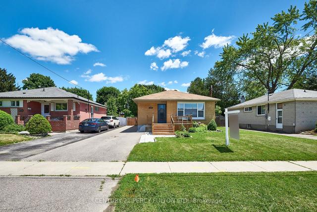1003 Walton Blvd, House detached with 3 bedrooms, 2 bathrooms and 4 parking in Whitby ON | Image 1