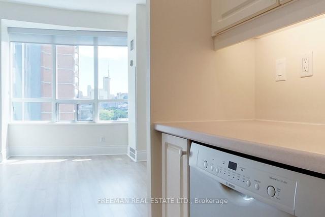 810 - 102 Bloor St W, Condo with 1 bedrooms, 1 bathrooms and 0 parking in Toronto ON | Image 25