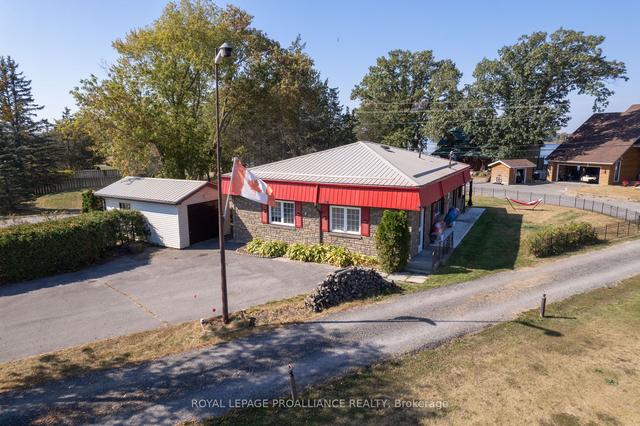 35 Peats Point Rd, House detached with 3 bedrooms, 2 bathrooms and 5 parking in Prince Edward County ON | Image 29