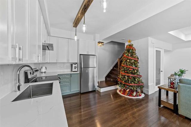 2 - 15 Forbes Ave, Townhouse with 3 bedrooms, 2 bathrooms and 1 parking in Toronto ON | Image 29