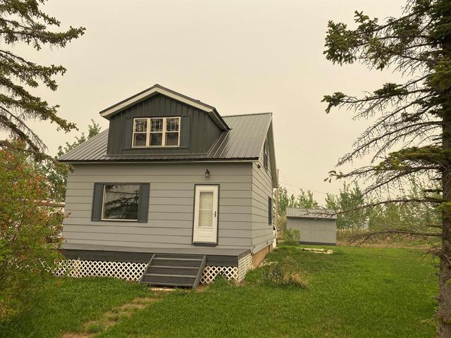 4721 49 Street, House detached with 3 bedrooms, 1 bathrooms and 4 parking in Birch Hills County AB | Image 1
