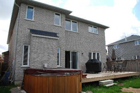 50 Lamont Cres, House detached with 4 bedrooms, 3 bathrooms and 4 parking in Barrie ON | Image 7