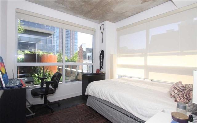 352 - 1030 King St W, Condo with 2 bedrooms, 2 bathrooms and 1 parking in Toronto ON | Image 11
