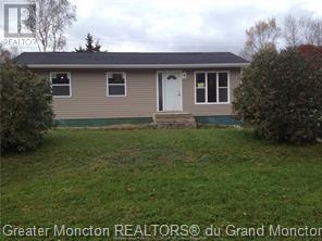 1220 Vantassell, House other with 5 bedrooms, 2 bathrooms and null parking in Bathurst NB | Image 8