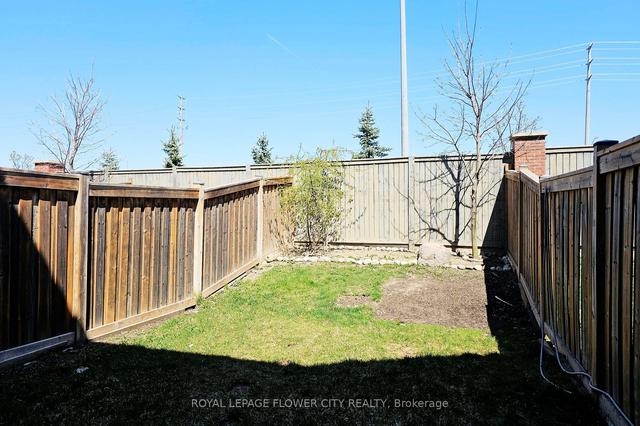47 Mercedes Rd, House attached with 3 bedrooms, 3 bathrooms and 2 parking in Brampton ON | Image 33