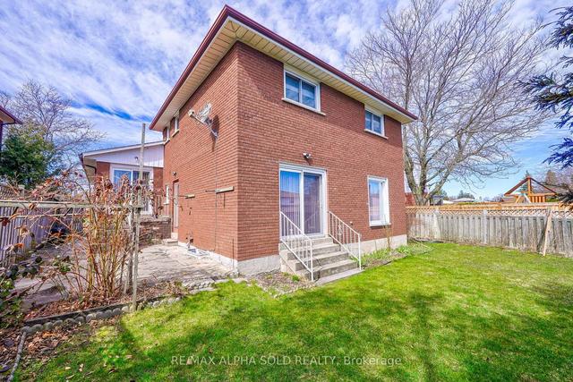29 Redbud Cres, House detached with 4 bedrooms, 3 bathrooms and 4 parking in Toronto ON | Image 33