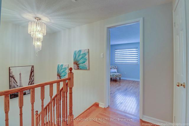 81 Upton Cres, House attached with 3 bedrooms, 4 bathrooms and 6 parking in Markham ON | Image 32