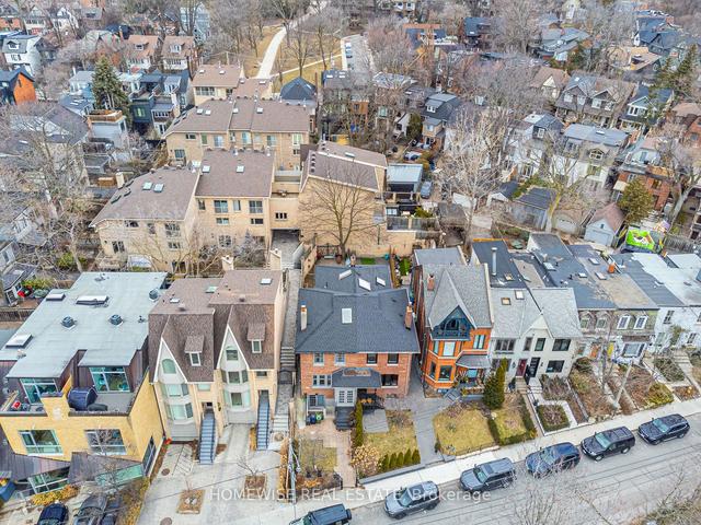 102 Shaftesbury Ave, House semidetached with 3 bedrooms, 3 bathrooms and 0 parking in Toronto ON | Image 16