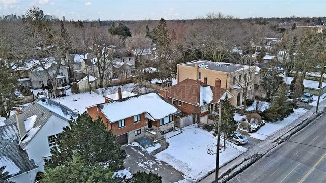 103 York Mills Rd, House detached with 3 bedrooms, 2 bathrooms and 5 parking in Toronto ON | Image 3