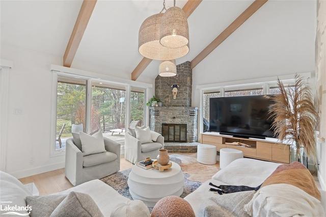 2 Donald Drive, House attached with 2 bedrooms, 3 bathrooms and 3 parking in Muskoka Lakes ON | Image 19