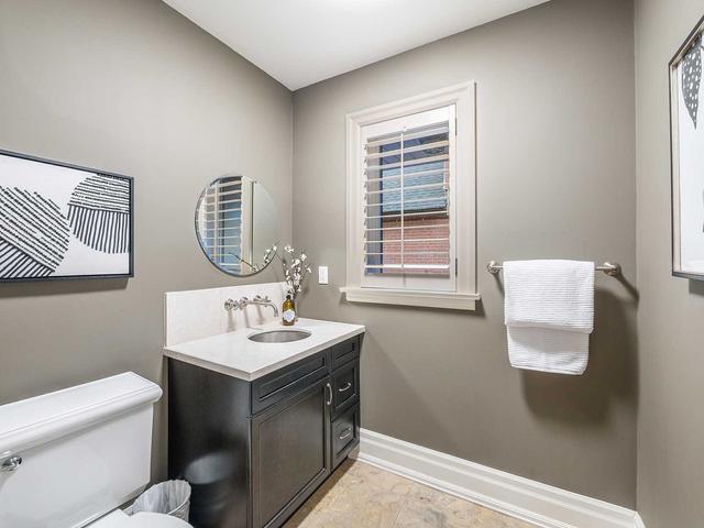 210 Poyntz Ave, House detached with 3 bedrooms, 4 bathrooms and 4 parking in Toronto ON | Image 3