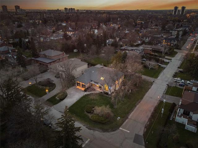 62 Yorkleigh Ave, House detached with 4 bedrooms, 5 bathrooms and 9 parking in Toronto ON | Image 12