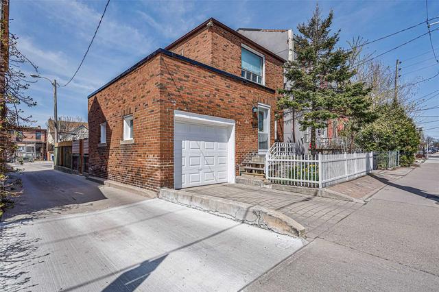242 Osler St, House detached with 3 bedrooms, 2 bathrooms and 3 parking in Toronto ON | Image 10