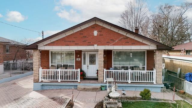99 Falstaff Ave, House detached with 3 bedrooms, 2 bathrooms and 8 parking in Toronto ON | Image 12
