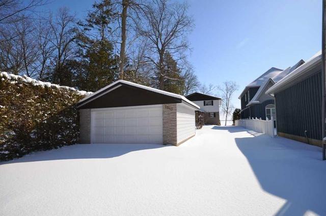 2843 Purvis St, House detached with 3 bedrooms, 2 bathrooms and 10 parking in Innisfil ON | Image 2