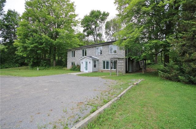 53 Westport Road, House detached with 6 bedrooms, 2 bathrooms and 8 parking in Central Frontenac ON | Image 2
