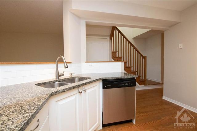 285 Meilleur Private, Townhouse with 3 bedrooms, 3 bathrooms and 2 parking in Ottawa ON | Image 8