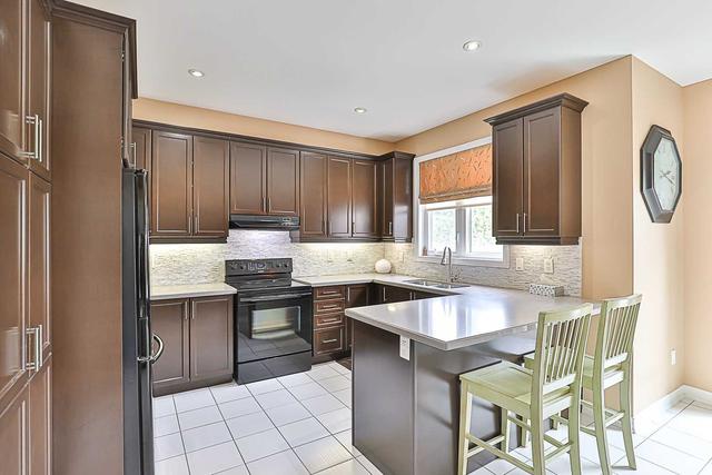 34 Heaney Crt, House detached with 4 bedrooms, 4 bathrooms and 6 parking in Aurora ON | Image 39