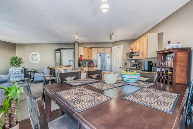 258 Everridge Drive Sw, House detached with 3 bedrooms, 2 bathrooms and 2 parking in Calgary AB | Image 14