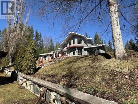 6325 Rosette Lake Road, House detached with 3 bedrooms, 2 bathrooms and null parking in Cariboo F BC | Card Image
